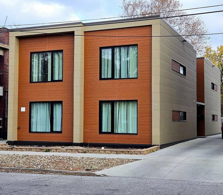 Kcm Mikros Smart Apartments 8 클리블랜드 외부 사진